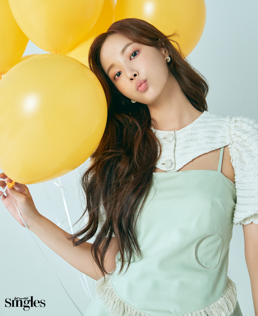 연우의 행복이 피어나는 시간, 연우, 모모랜드, 싱글즈, Single Plus